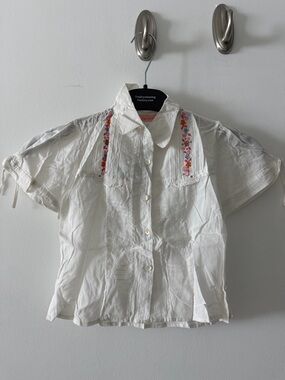 Girls' White Embroidered Short-Sleeve Blouse
